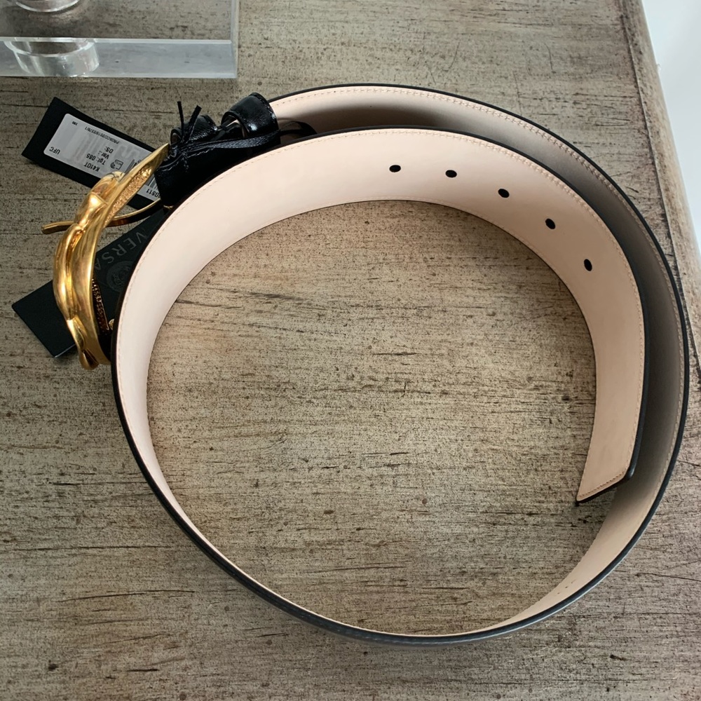 Versace Cintura Vitello Leather Belt - Picture 14 of 16